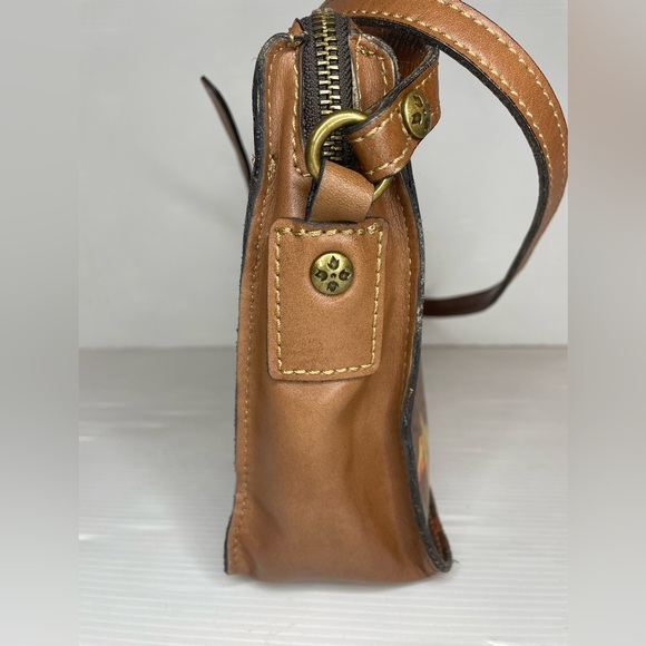 Patricia Nash Poppy Floral Bird Leather Map Crossbody - Picture 3 of 13